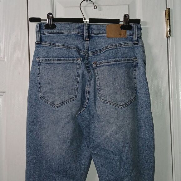Aeropostale Curvy Mom distressed raw hem Jeans Sz 2 NWOT - Picture 6 of 9